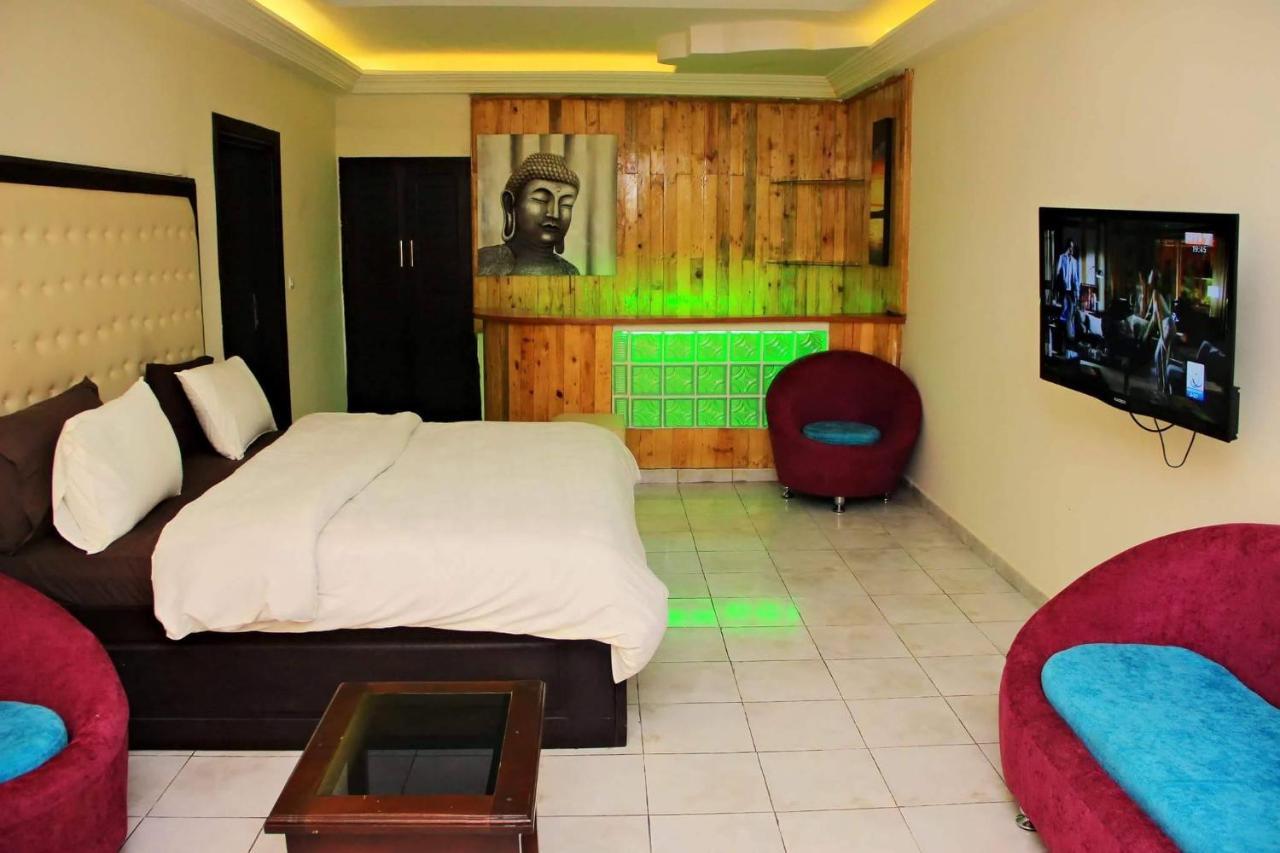 Hotel Saphir Abidjan Exterior photo