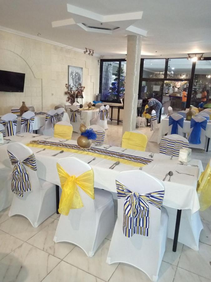 Hotel Saphir Abidjan Exterior photo