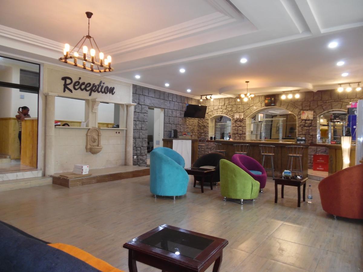 Hotel Saphir Abidjan Exterior photo