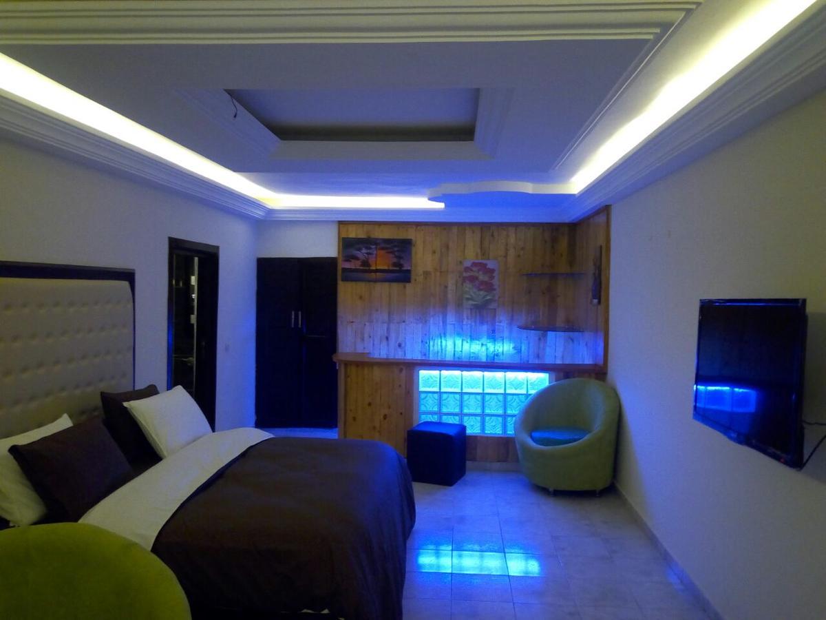 Hotel Saphir Abidjan Exterior photo