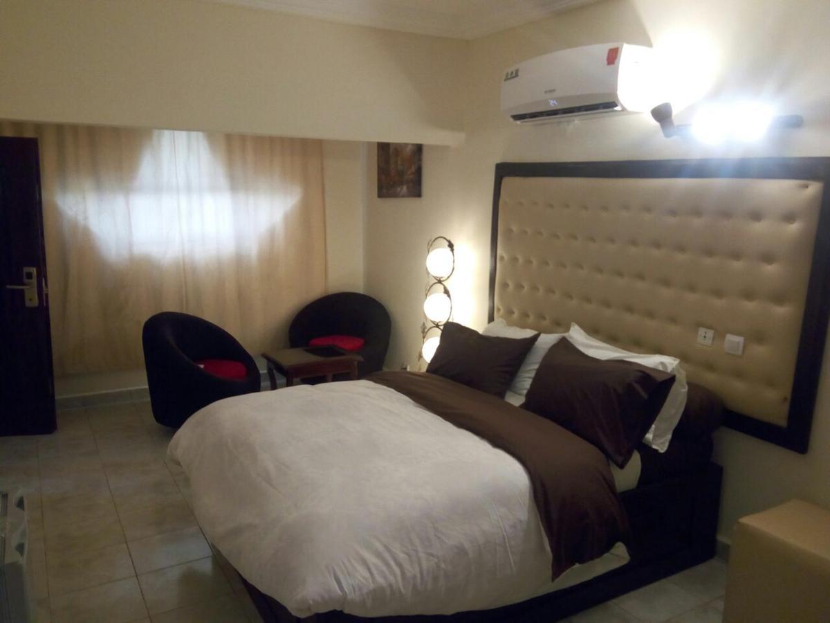 Hotel Saphir Abidjan Exterior photo