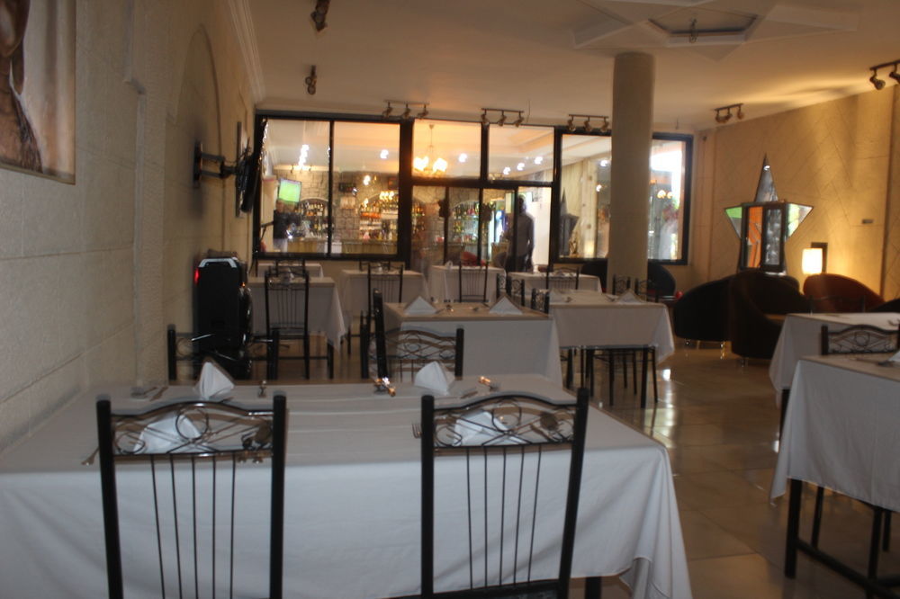 Hotel Saphir Abidjan Exterior photo